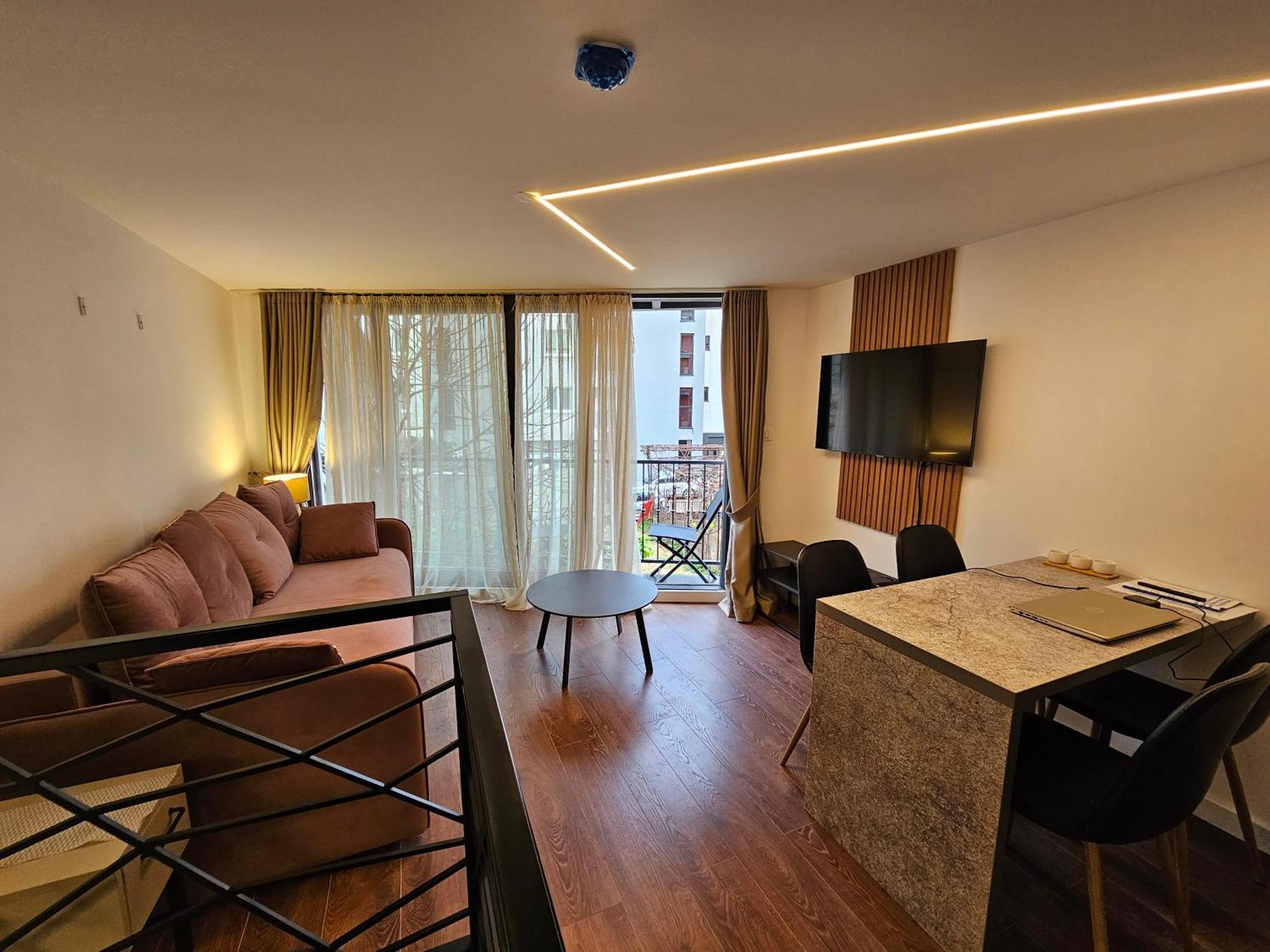 Lolo Luxury Rooms & Suites 부드바 외부 사진