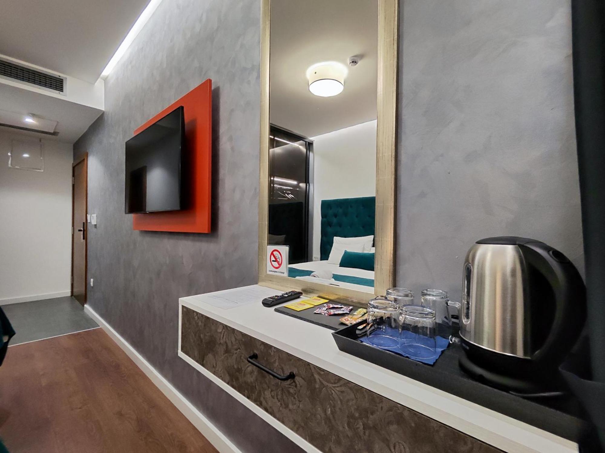 Lolo Luxury Rooms & Suites 부드바 외부 사진