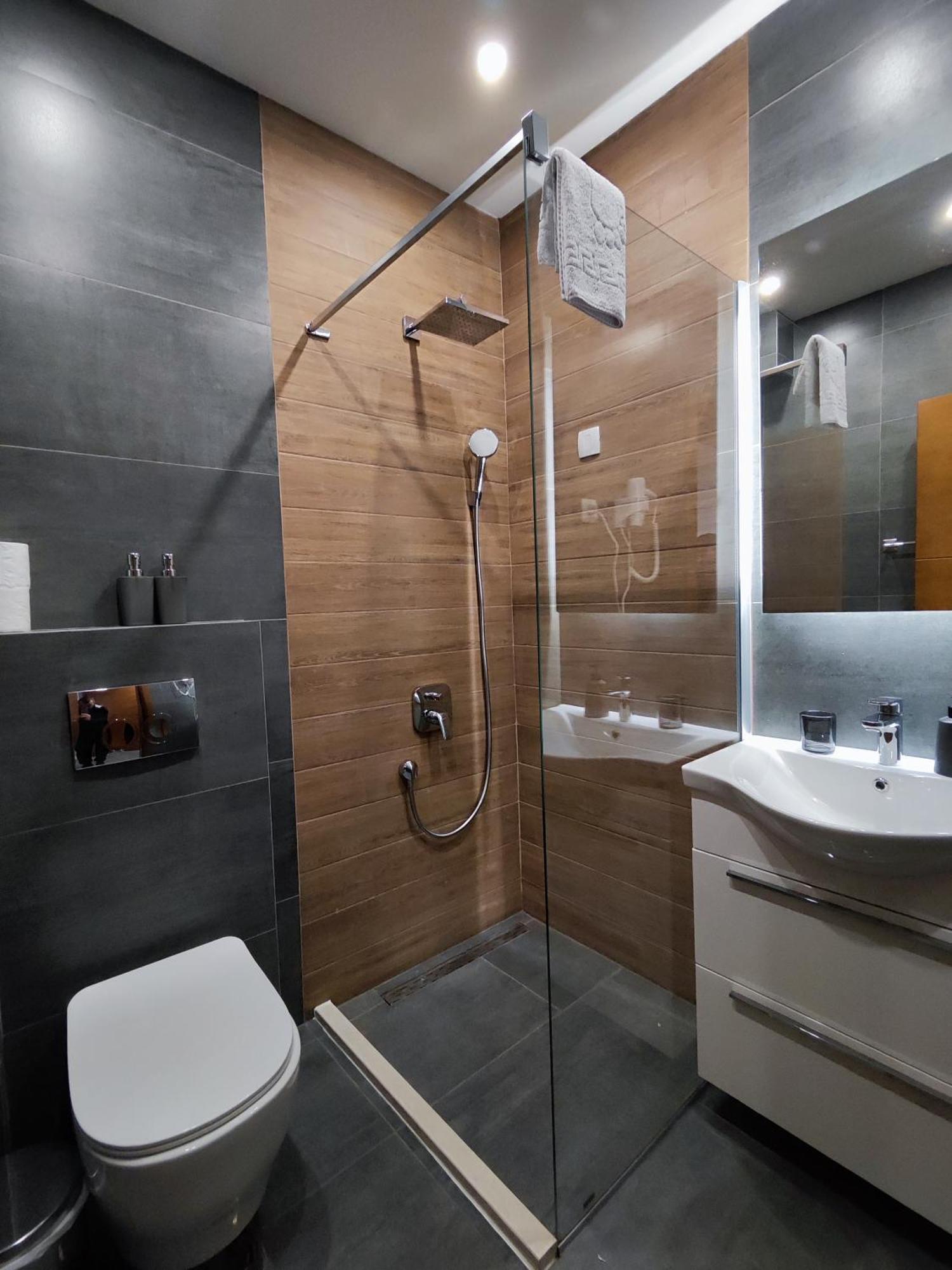Lolo Luxury Rooms & Suites 부드바 외부 사진